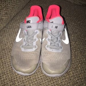 Little girls Nike I.D. Size US 2